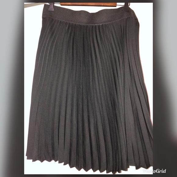 Apt. 9 Dresses & Skirts - Black Pleated Skirt